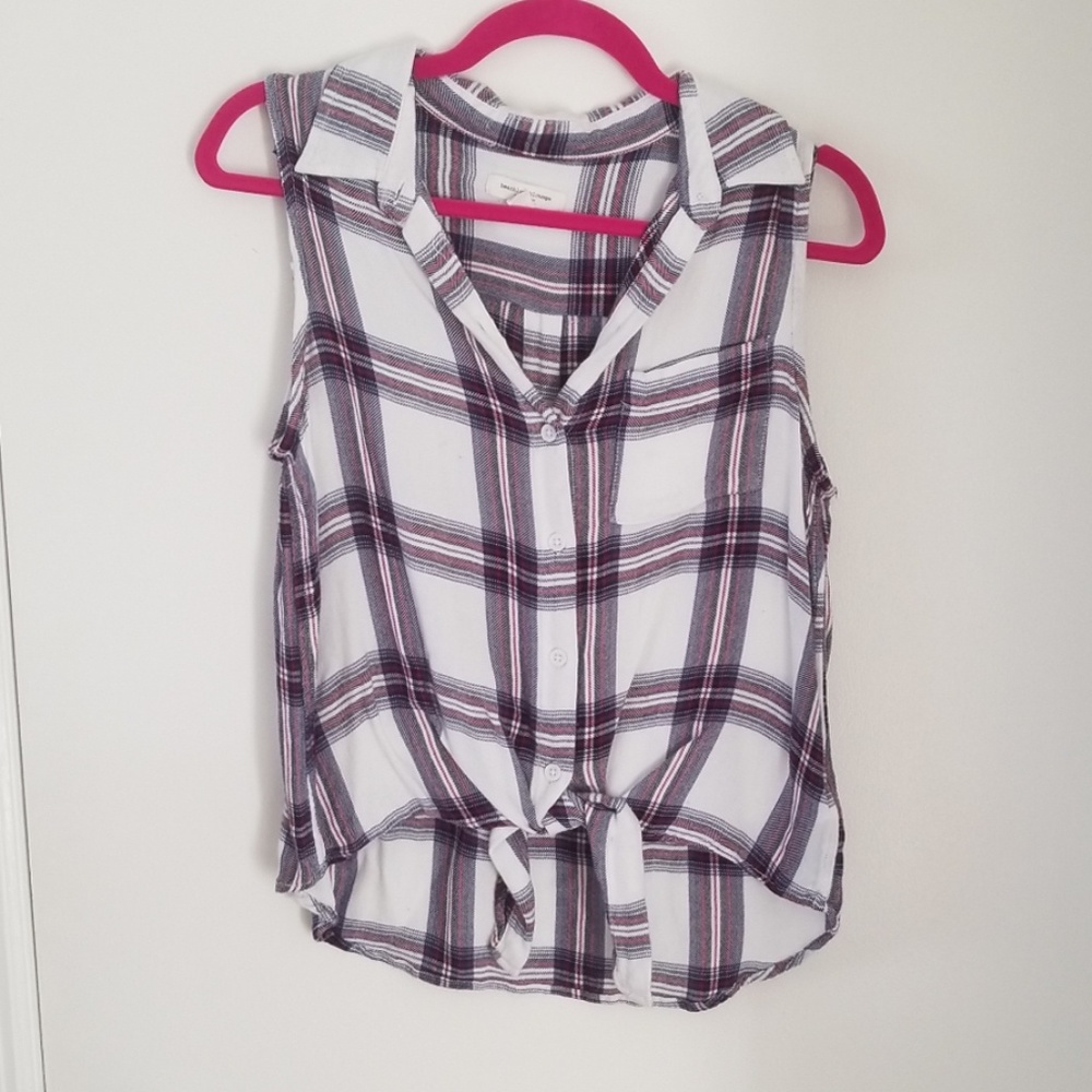 Sleeveless top
